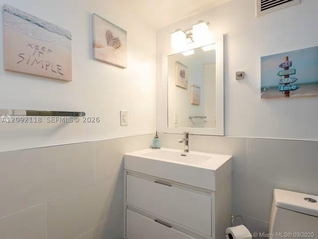 Building Photo - 2501 S Ocean Dr