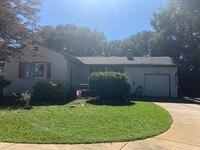 Building Photo - 3 Bedroom 2 Bath Home in Point Harbor Avai...