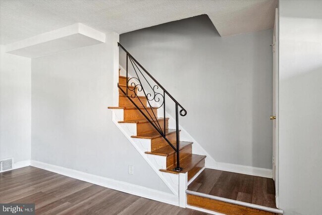 Building Photo - 620 MacDade Blvd