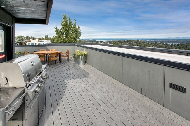 Building Photo - 1806 23rd Ave