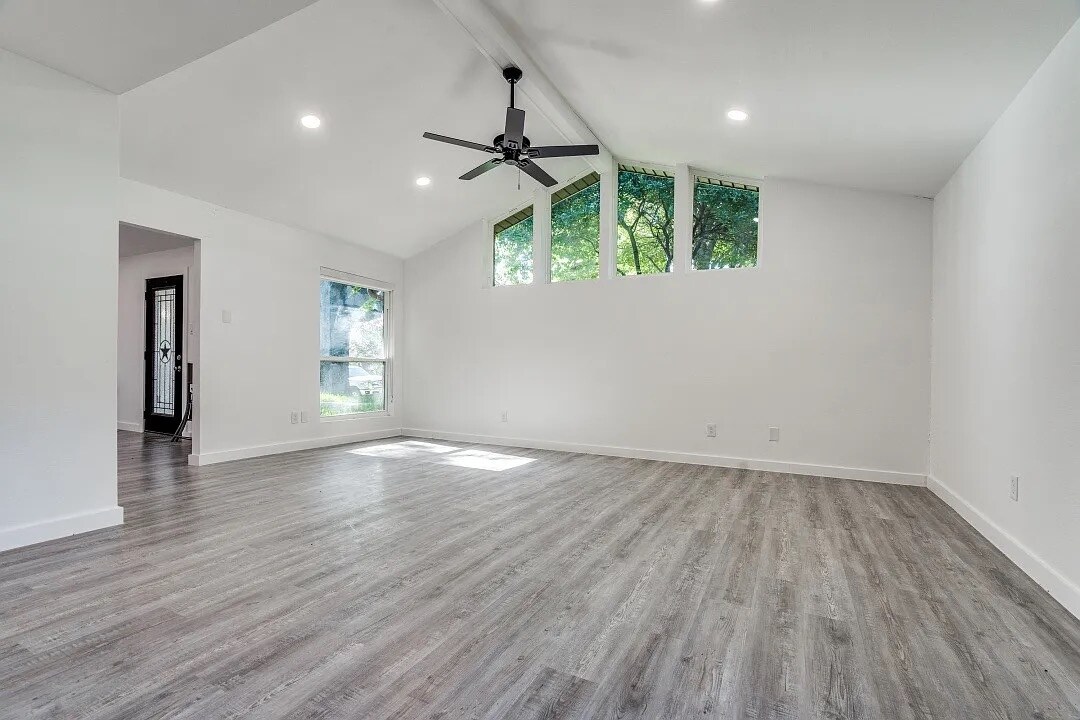 Building Photo - 1805 Boulder Dr