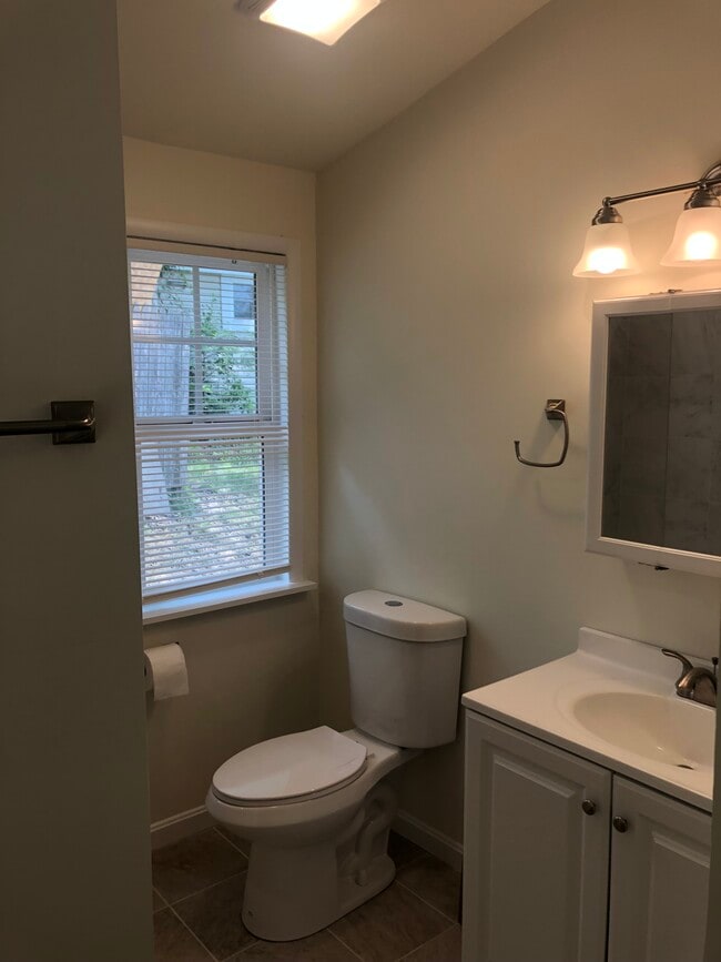 Building Photo - 9314 Madison Ave