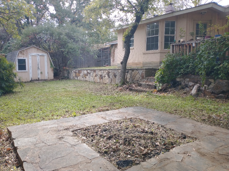 Building Photo - 2717 Jewell Dr