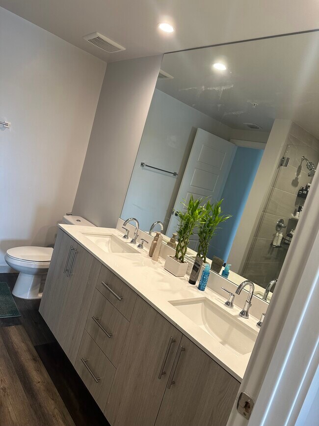 Building Photo - 3210 N University Dr