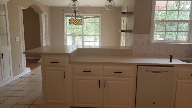 Building Photo - 350 Swindall Cir