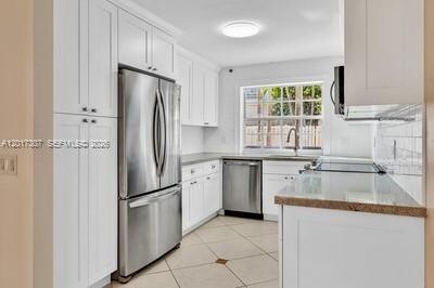 Building Photo - 1395 Cottonwood Cir