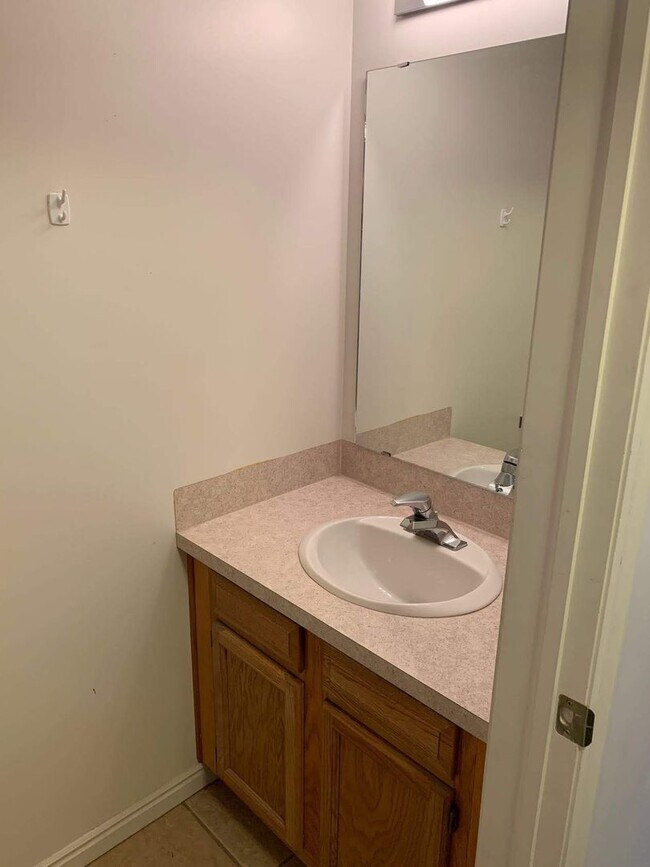 Building Photo - 1728 N 1500 W