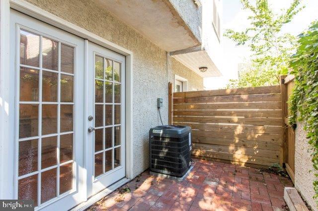 Building Photo - 2026 McClellan St