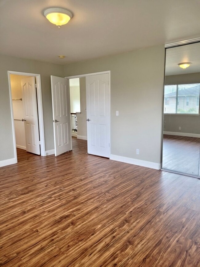 Building Photo - For Rent | 4 Bedroom, 3 Bathroom house with 2 Car Garage