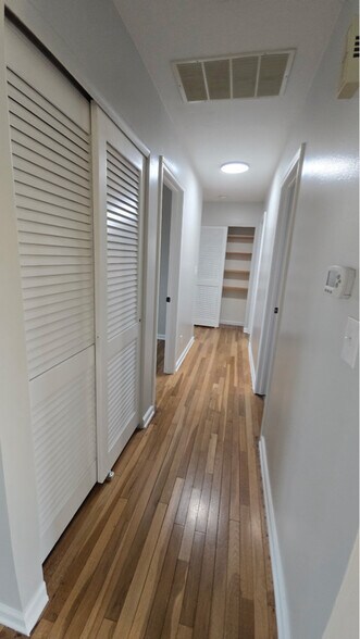 Building Photo - 432 Hickory Ln