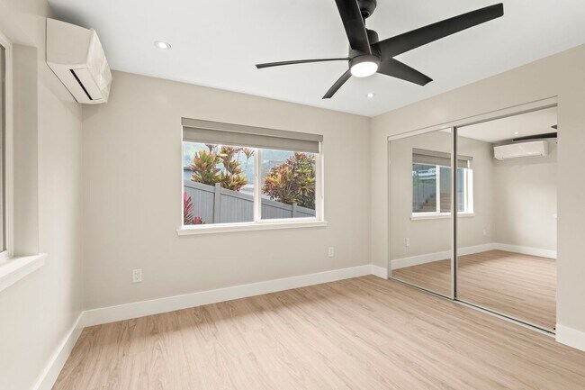 Building Photo - Manoa Valley, 4 bedroom, 3 bath, Fully Ren...