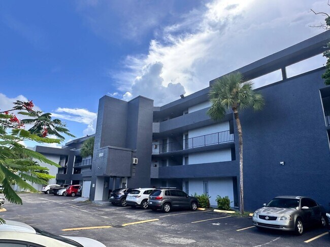 Primary Photo - 8801 W Flagler St