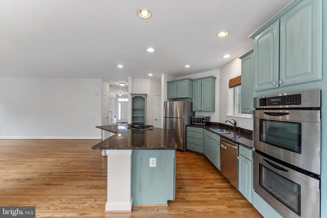 Building Photo - 116 Desales Dr