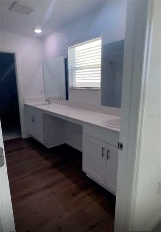 Building Photo - 4393 Riverbend Blvd