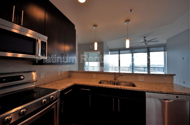 Building Photo - 1080 Peachtree St NE
