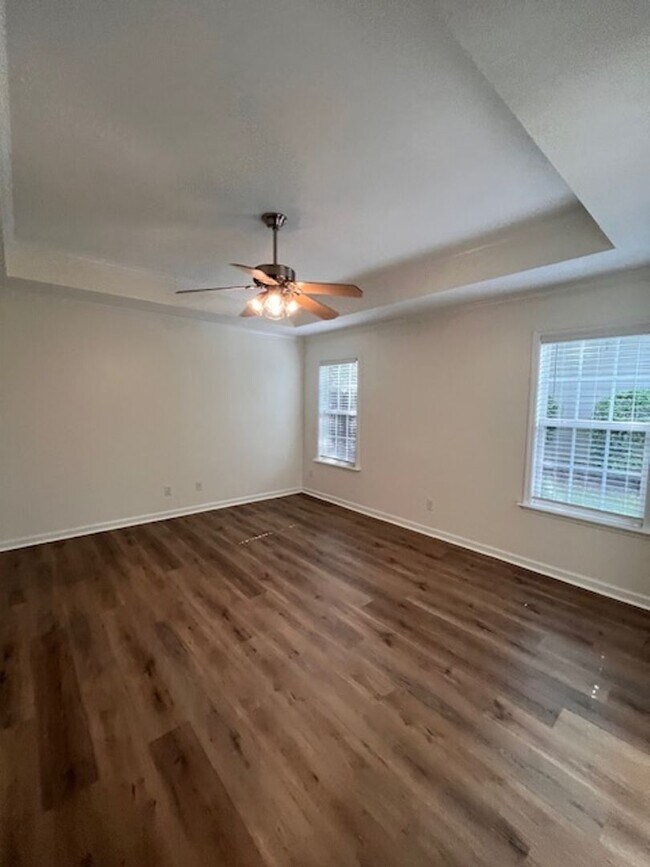 Building Photo - 4077 Huntley Dr