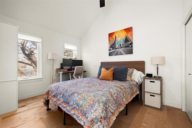 Building Photo - 902 Garden Villa Ct