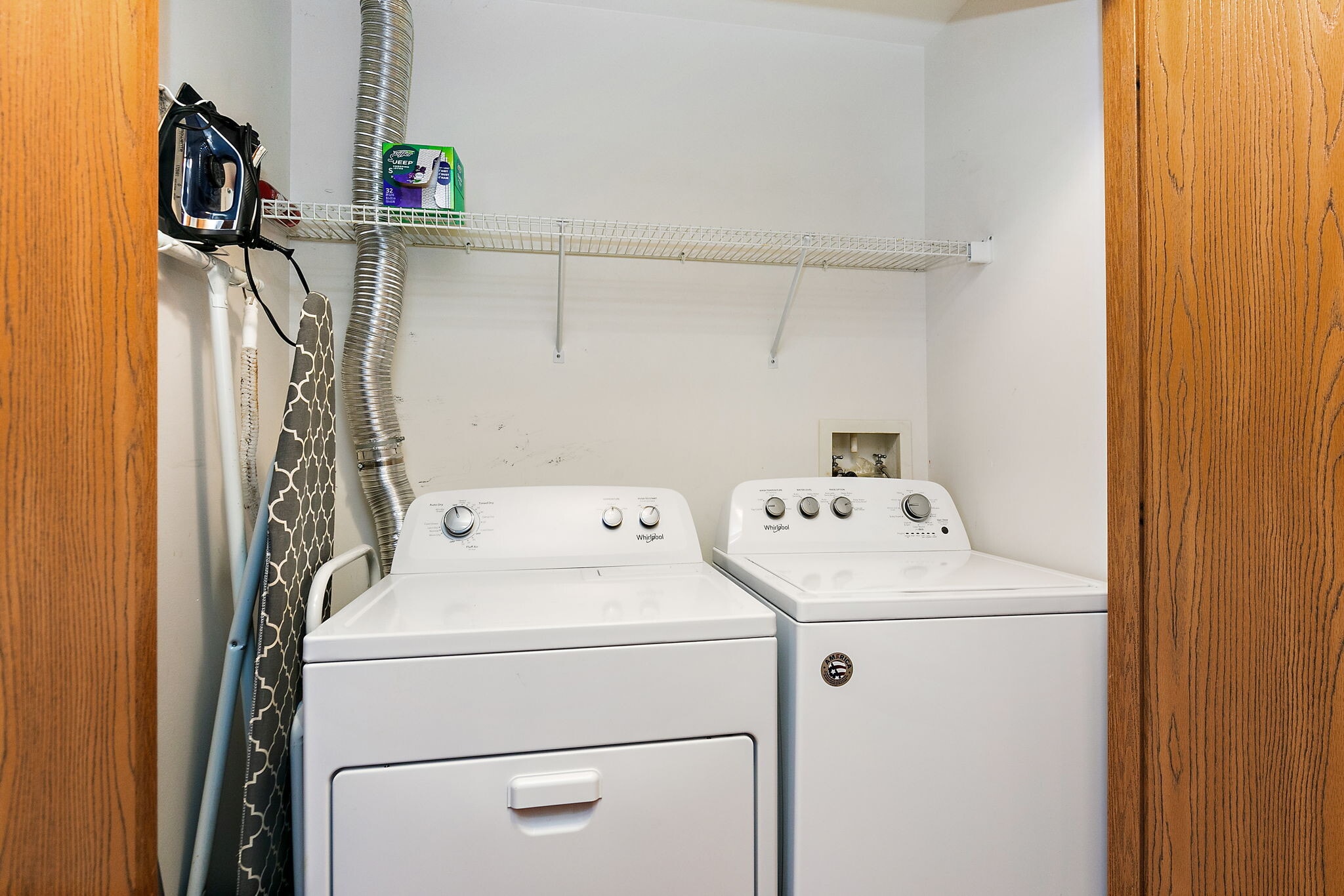 In Unit Full Size Washer & Dryer - 1330 Cunat Ct