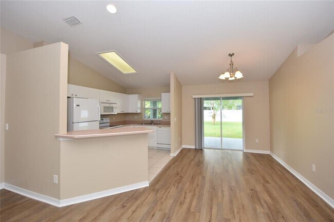 Building Photo - 32 Slumber Path