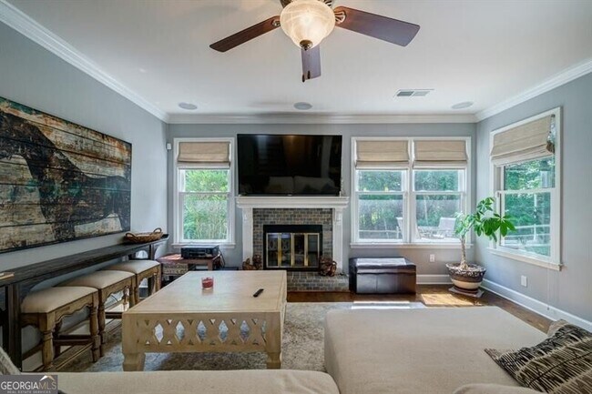 Building Photo - 947 Lenox Hill Ct NE