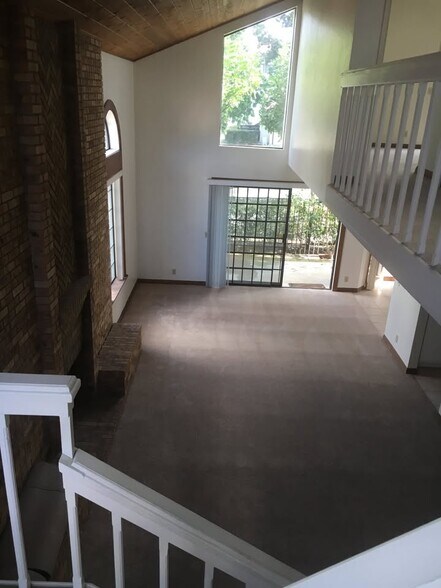 Building Photo - 7537 Jerez Ct