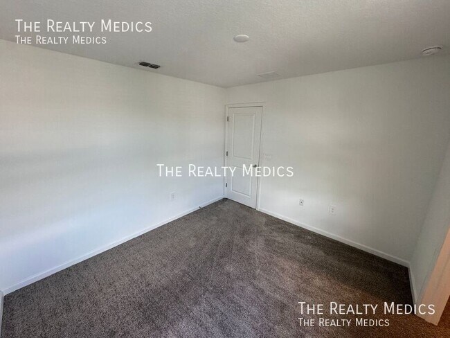 Building Photo - 554 Jett Ln