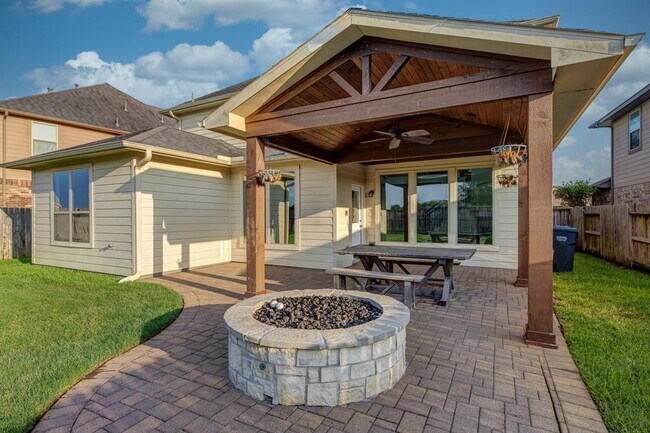Building Photo - 4015 Addison Ranch Ln