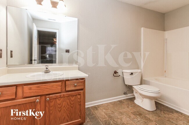 Building Photo - 1164 Chestnut Ln