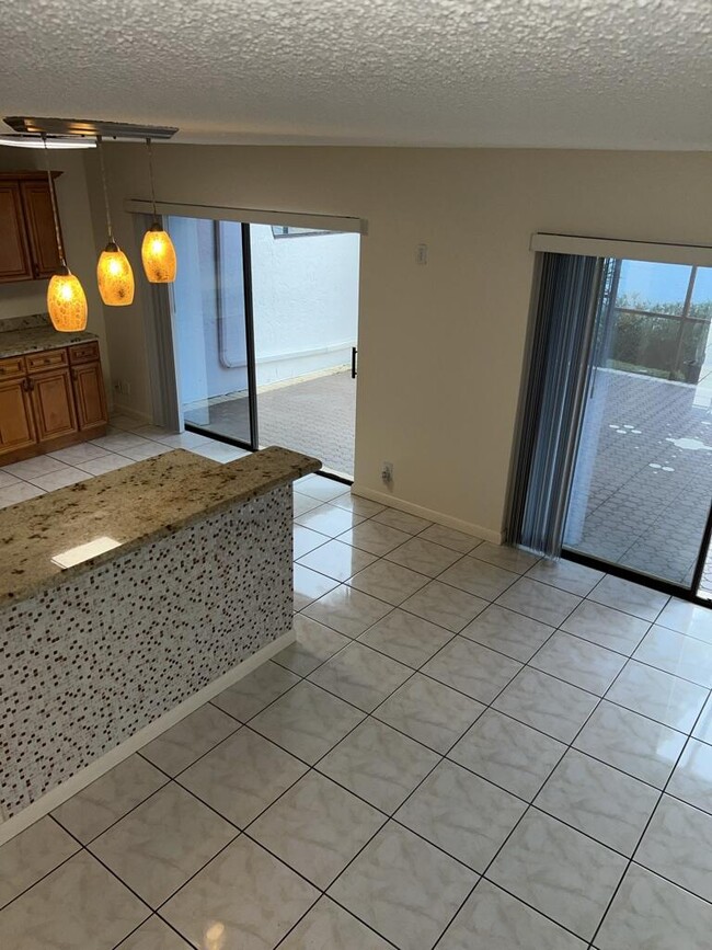Building Photo - 3094 Bermwood Ln