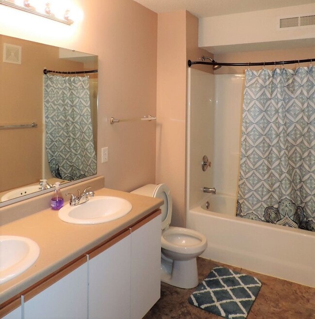 Building Photo - $1,150 | 2 Bedroom, 1 Bathroom Condo | Pet Friendly* | Available for July 30th, 2026 Move In!