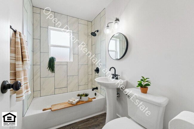Building Photo - 1823 Griswold Dr