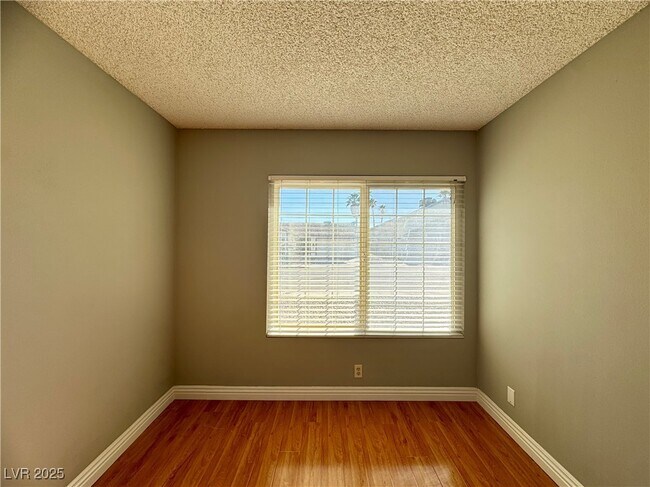 Building Photo - 7018 Montcliff Ave