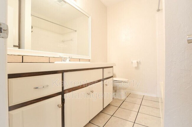 Building Photo - 10209 Shadowridge Dr