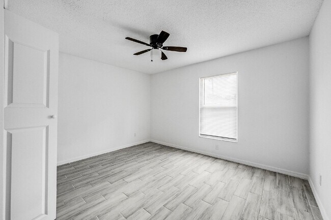 Building Photo - Charming 3-Bed, 2-Bath Home in Palm Bay