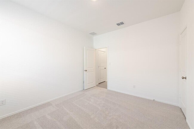 Building Photo - 152 Rodney Boat Rd