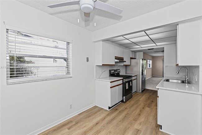 Building Photo - 12701 SW 13th St