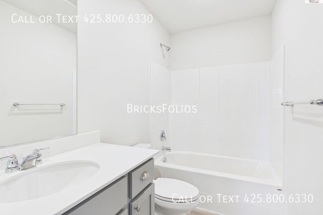 Building Photo - 19537 141st Ave Ct E