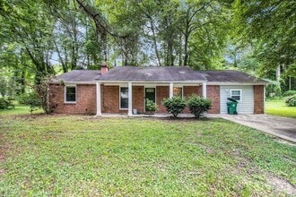 Building Photo - 3 bdrm, 2 bath in Stonecrest!