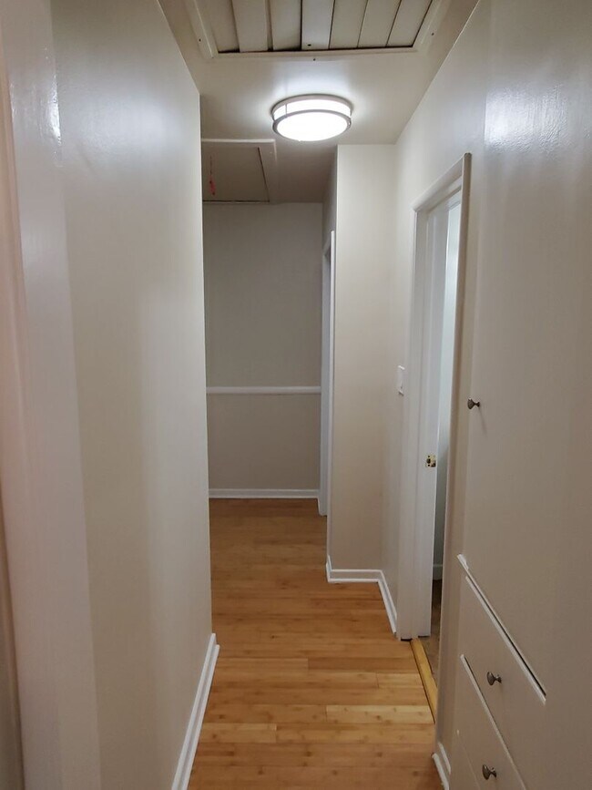 Building Photo - Spacious 3-Bedroom Single Family House with bonus room in Torrance- $4,400/month