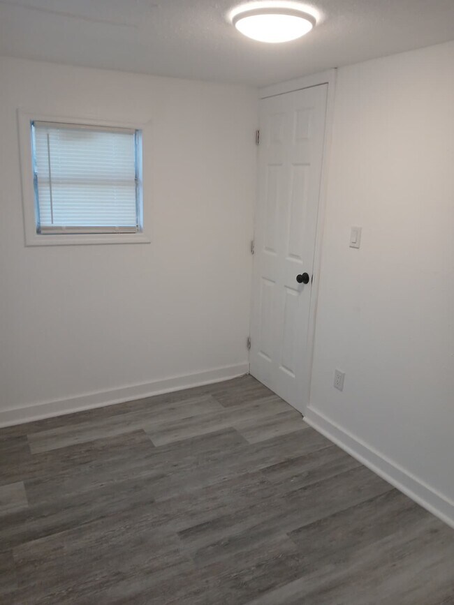 Building Photo - 1534 Moonflower St