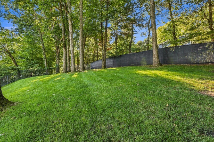 Building Photo - 134 Heldon Dr