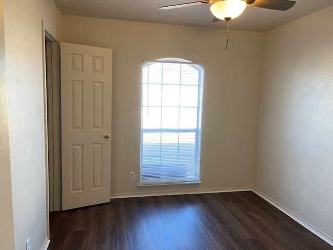 Building Photo - 3606 Warfield Dr