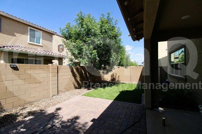 Building Photo - 1026 E Weatherby Way