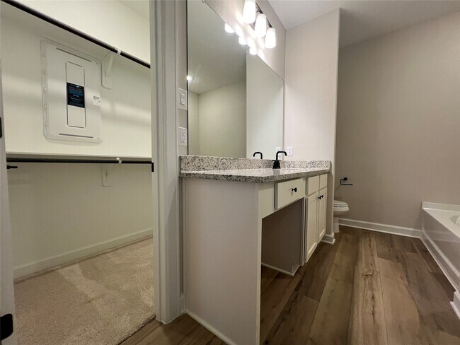 Building Photo - 3077 Sunmoon Ln