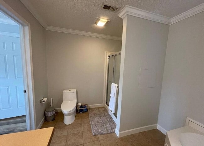 Building Photo - 40 Baum Weg