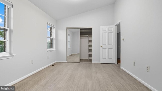 Building Photo - 15526 Owens Glen Terrace