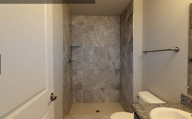 Building Photo - Mid-Town Park