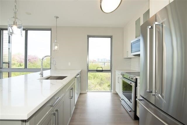 Building Photo - 461 Newark Ave