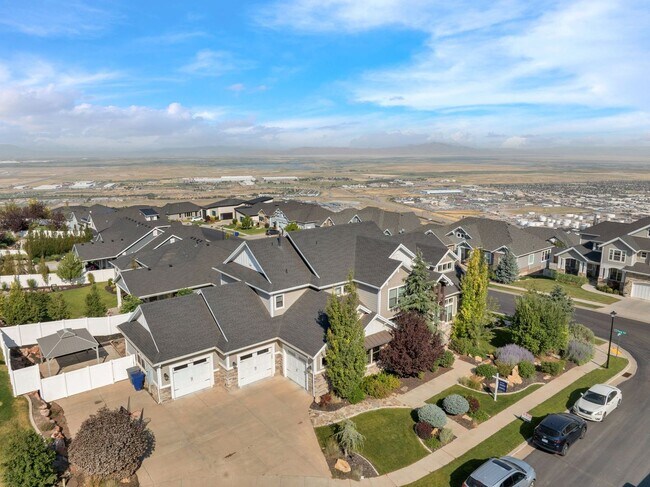 Building Photo - Luxury North Salt Lake Home with Mountain Views, Office & Fully Fenced Yard