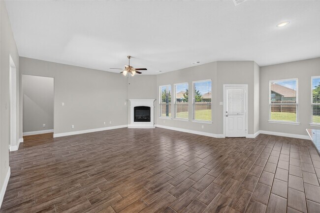 Building Photo - 2819 Diamondback Dr